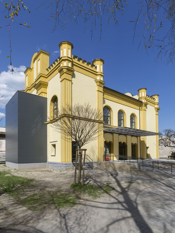 Baumit-10-synagoga-Vrutky-X.jpg