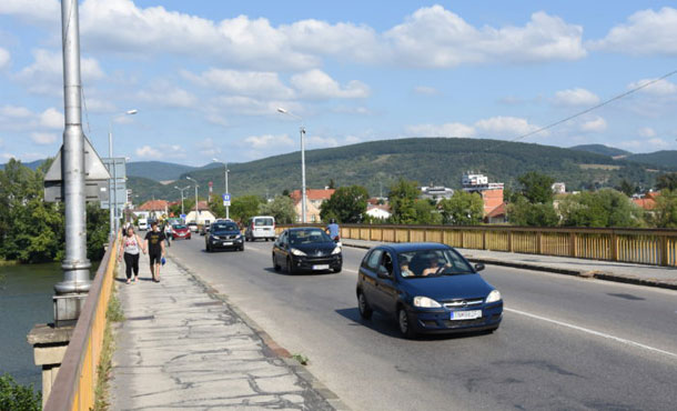 most-stary-cestny-trencin-sk-1-X.jpg